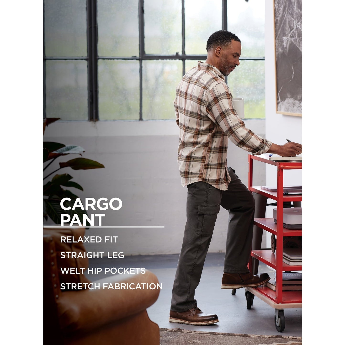 Wrangler Men's and Big Men's Relaxed Fit Cargo Pants With Stretch