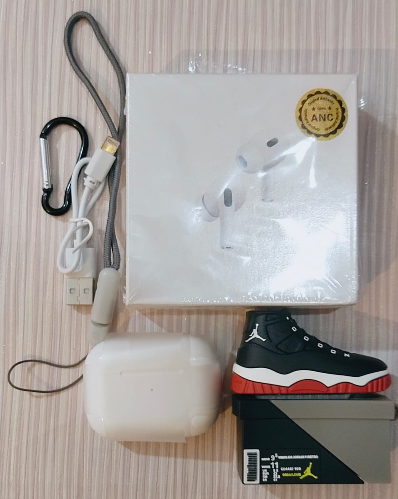 Fancy pouch with air-pods pro