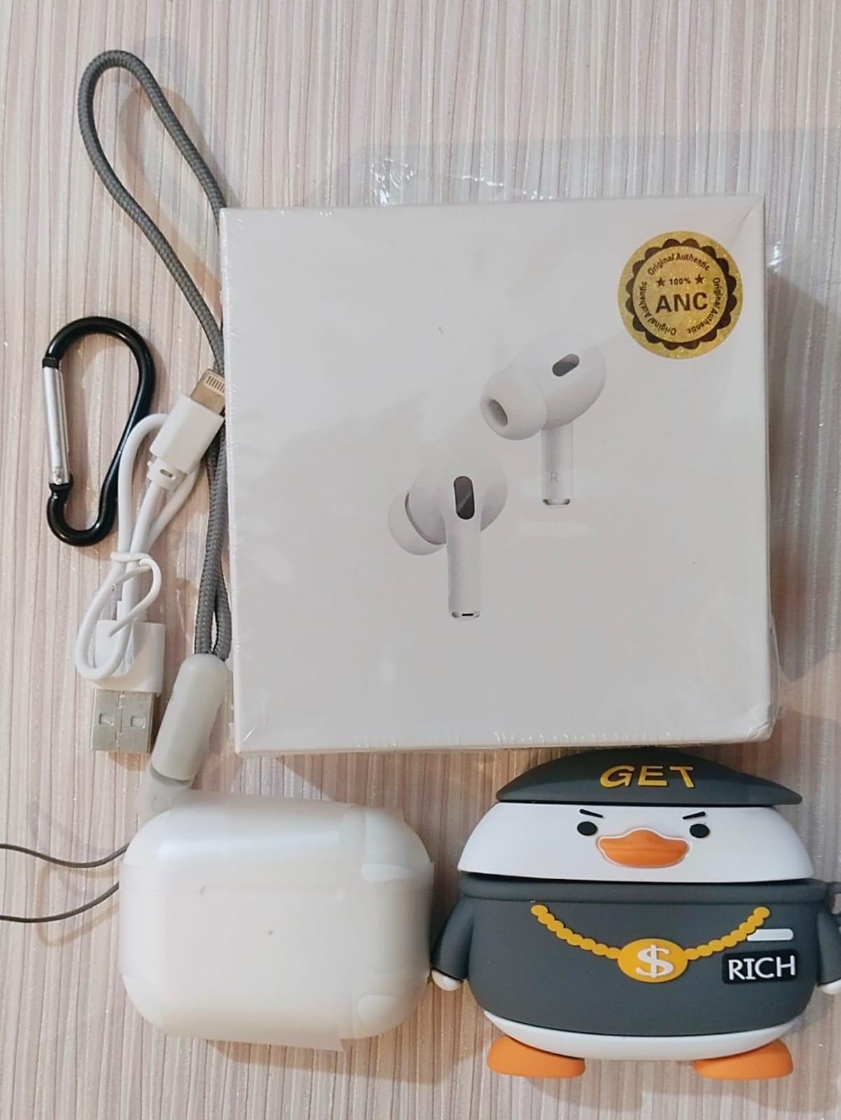Fancy pouch with air-pods pro
