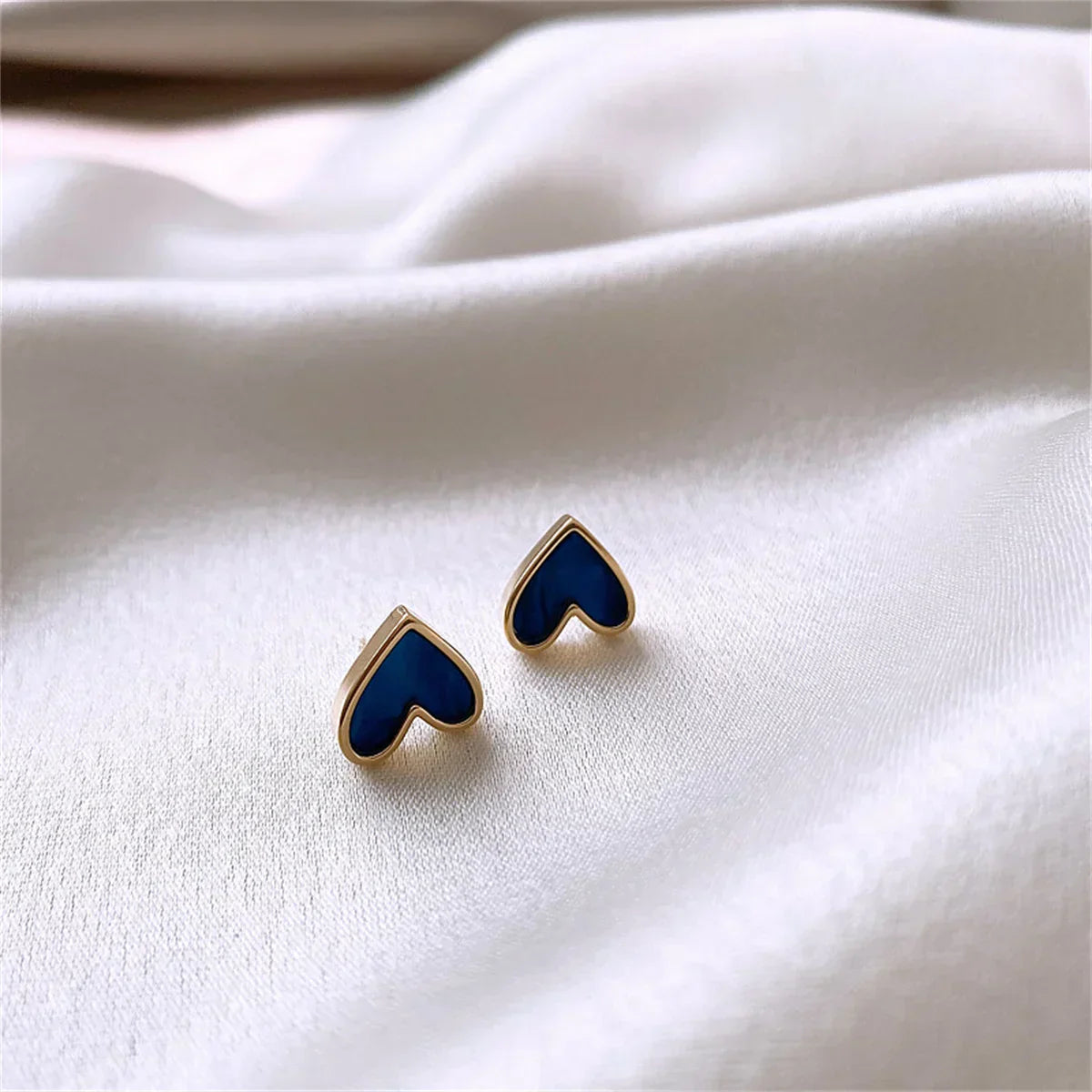 New Korean Sweet Cute Heart Stud Earrings for Women